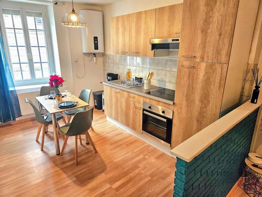 Spacieux Et Charmant Appartement De 47 M2 Charleville-Mezieres Exterior foto